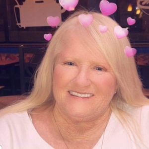 Meet your Posher, Gloria